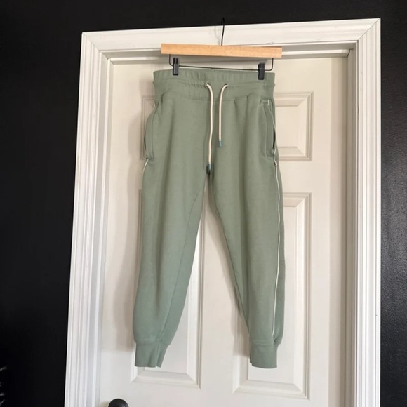 Cotopaxi Women's Sweatpant in Green Silver Leaf size Medium - Picture 6 of 12